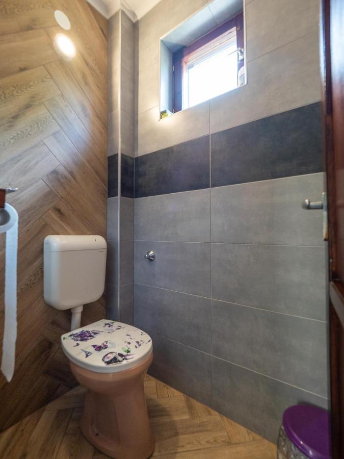 Pipacsos Vendeghazak Apartment Kiskunmajsa Ngoại thất bức ảnh