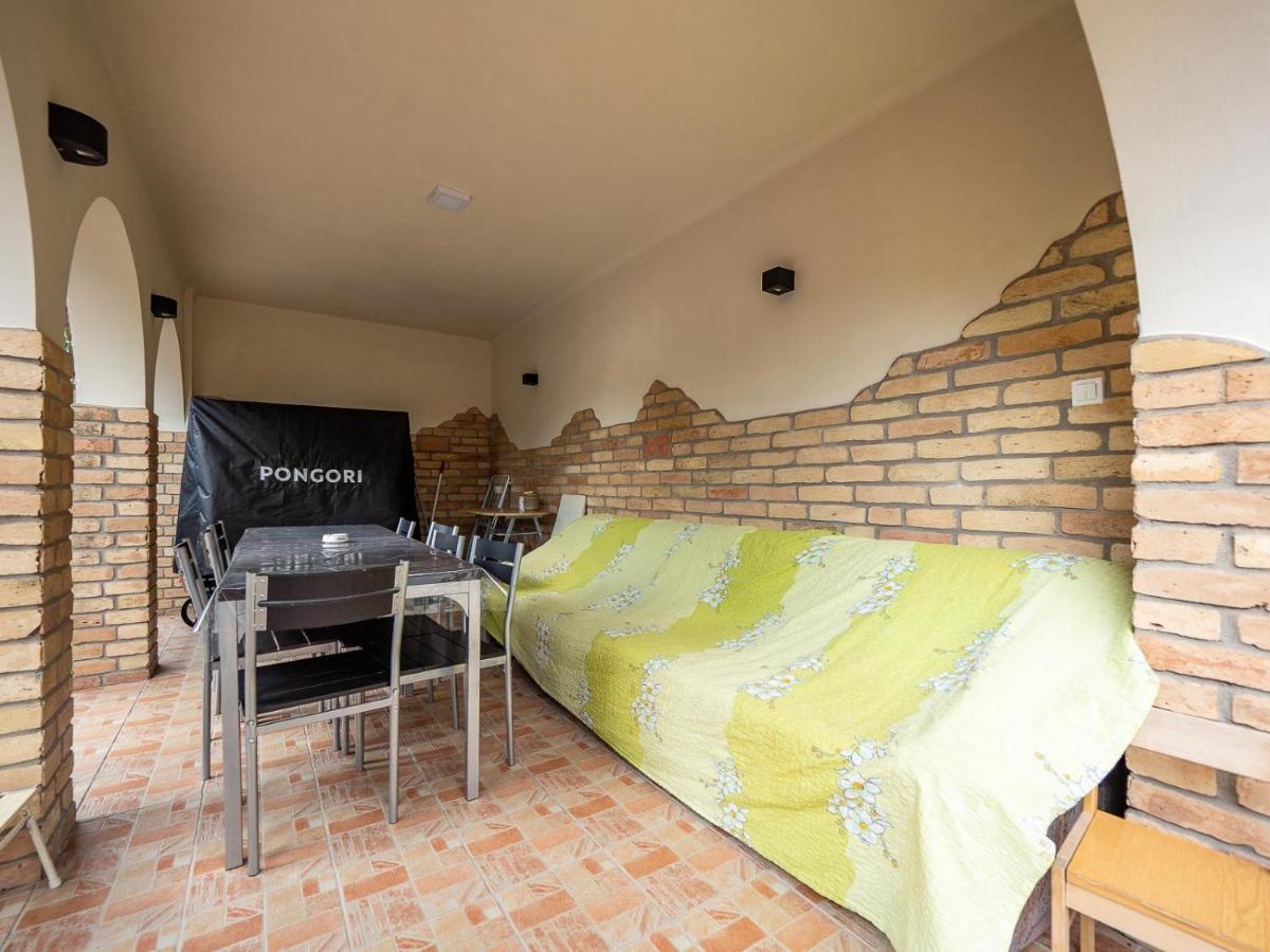 Pipacsos Vendeghazak Apartment Kiskunmajsa Ngoại thất bức ảnh