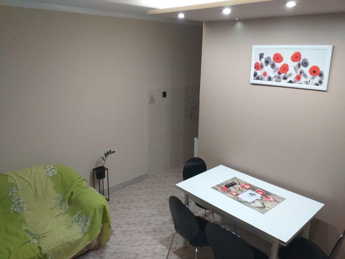 Pipacsos Vendeghazak Apartment Kiskunmajsa Ngoại thất bức ảnh
