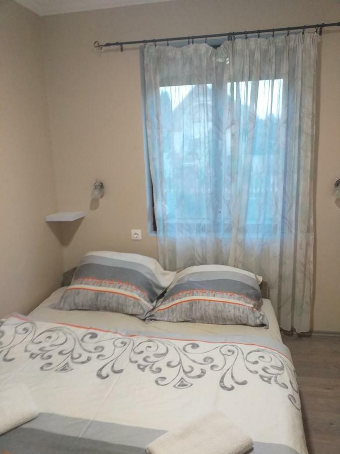 Pipacsos Vendeghazak Apartment Kiskunmajsa Ngoại thất bức ảnh